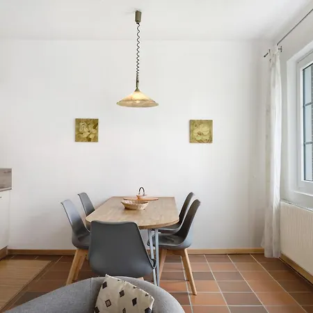 Apartment Galerie Haus 4 *