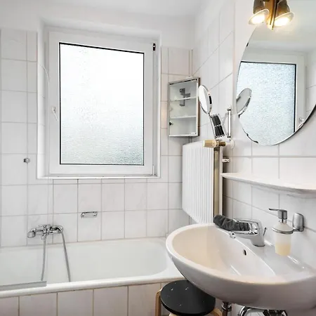 Galerie Haus 4 *